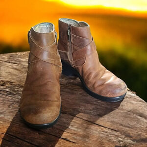 Alegria By PG Lite Boots Sz 37 Eva Wedge Ankle Booties Brown Distress Leather